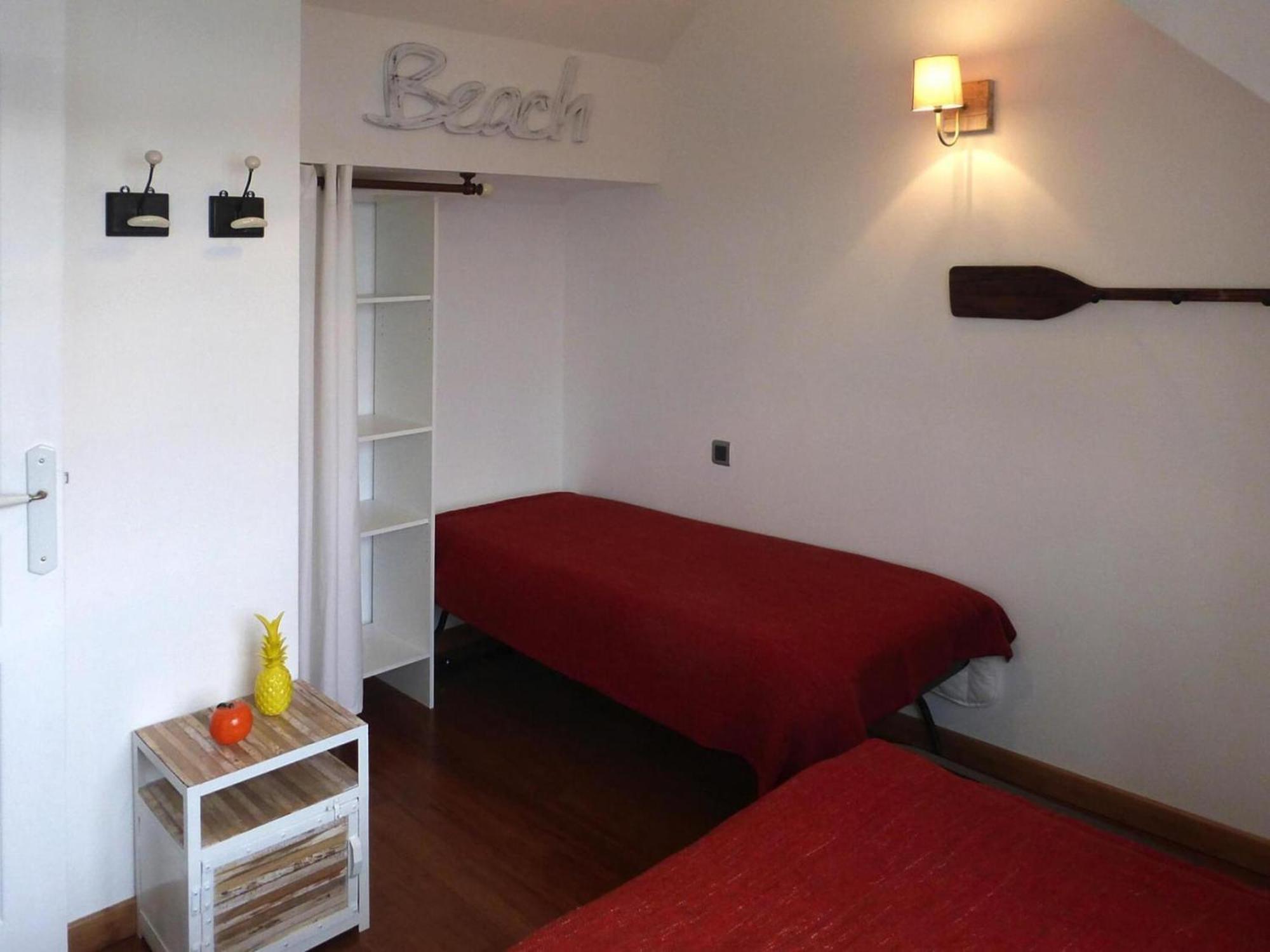 Pretty Breton Holiday Home In A Top Location Plougasnou Bagian luar foto