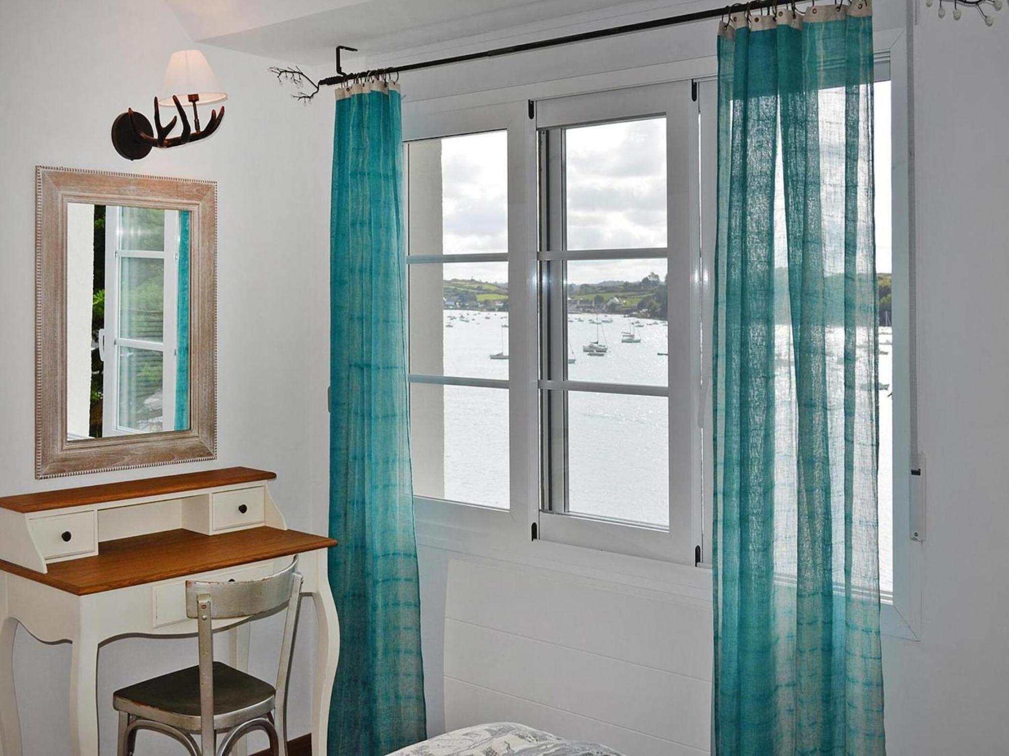 Pretty Breton Holiday Home In A Top Location Plougasnou Bagian luar foto
